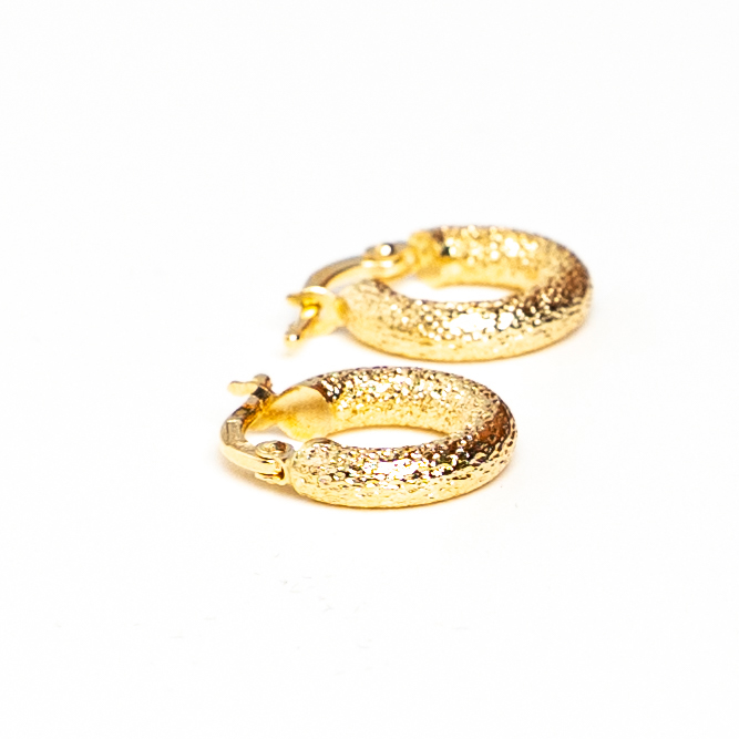 Boucles d'oreilles or 18k - Mini Créoles bombées à cliquet | AB GOLD bijouterie : bijoutier-artisan martinique